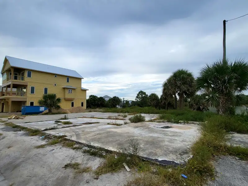 Gulf-view Lakefront Lot in Panama City Beach, Near Pier Park and Dog Beach
