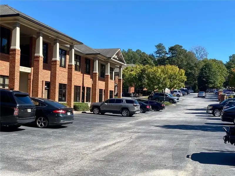 Street Level Office Space in Highland Grove Business Complex, Ideal for Professional Services