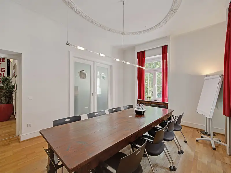 Art Nouveau Villa in Dortmund's Gartenstadt - Versatile Use for Living or Office Space