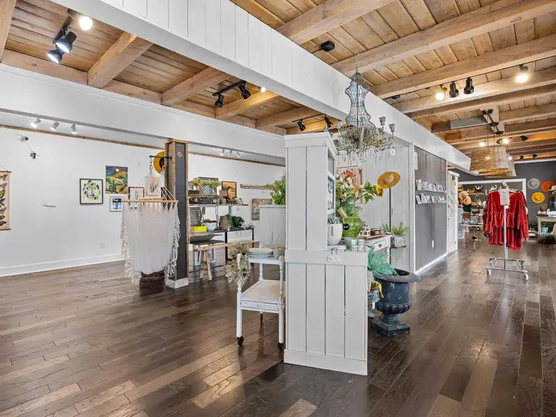 Retail Space for Lease in Pawleys Island's Island Shops - 1,722 Sf