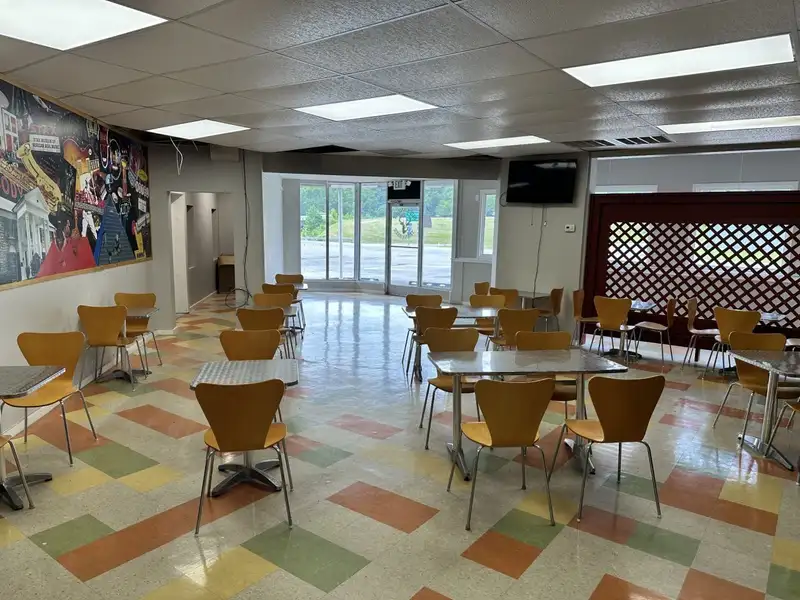 Commercial Restaurant with Rv Hookups and Additional Lot Near I-40 Exit 152