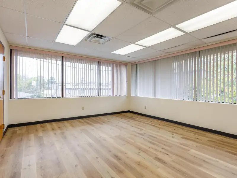 Cleveland, Tn Office Suites for Lease - Newly Remodeled, 2,400 & 2,164 Sq Ft
