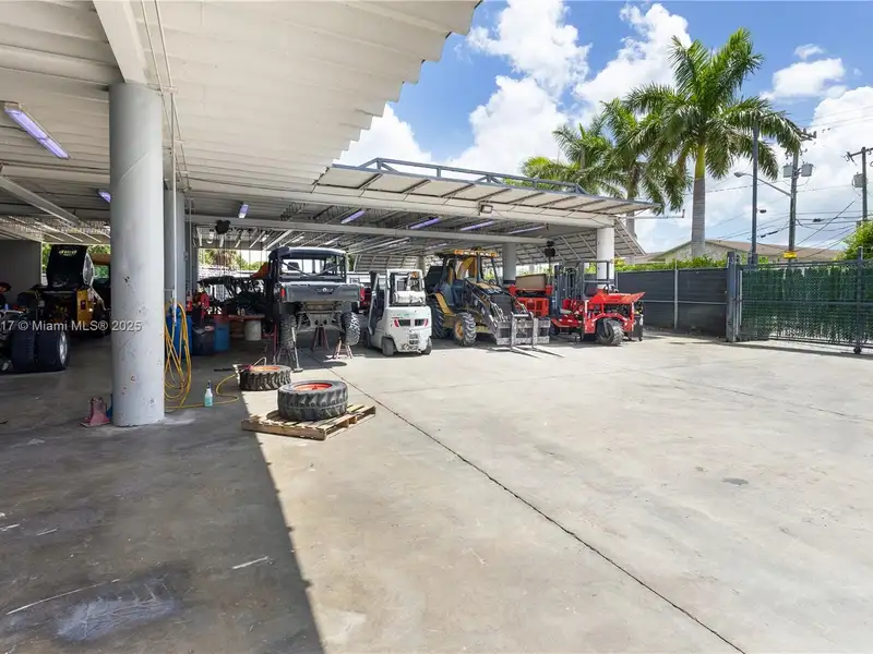 Industrial Property with 3,500 Sq.ft. Building on 1.07 Acres in Homestead, Fl