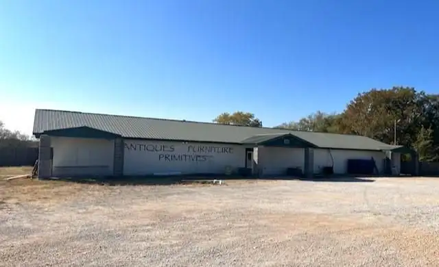 Commercial Building on 3 Acres with Prime Highway 412 Frontage