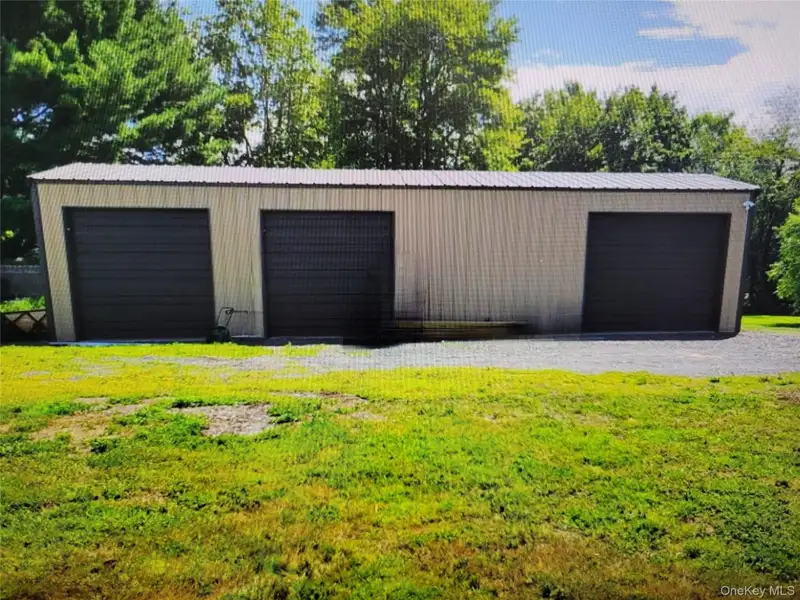 Versatile 1,200 Sq. Ft. Workshop with Overhead Doors in Campbell Hall